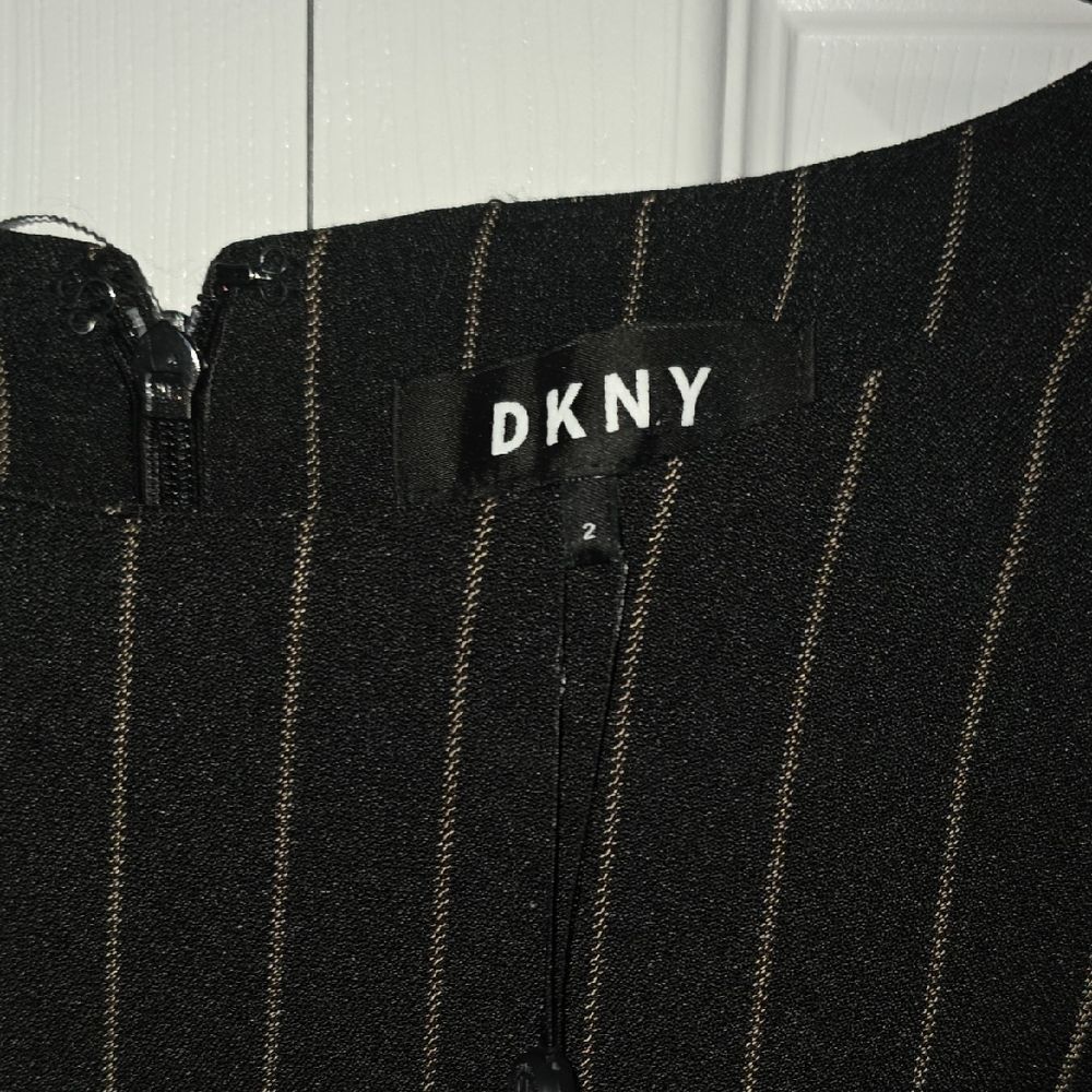 DKNY legant Black Striped Dress NEW - Picture 5 of 10